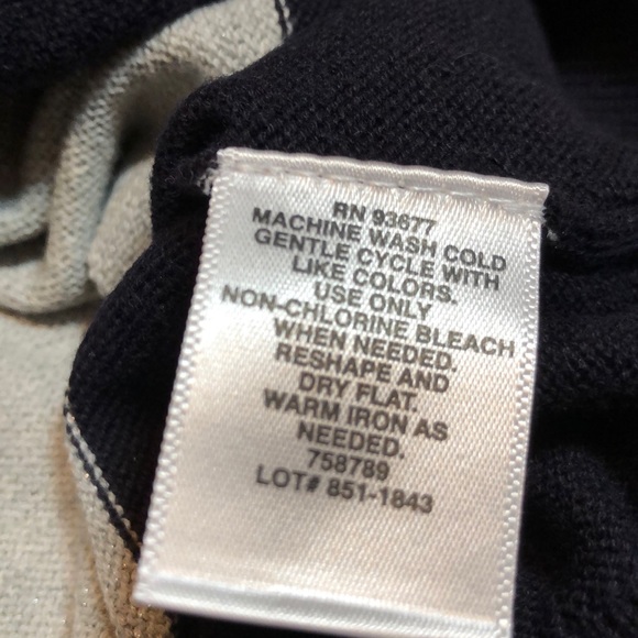 Liz Claiborne Navy & Silver Sweater Size L - Picture 3 of 7